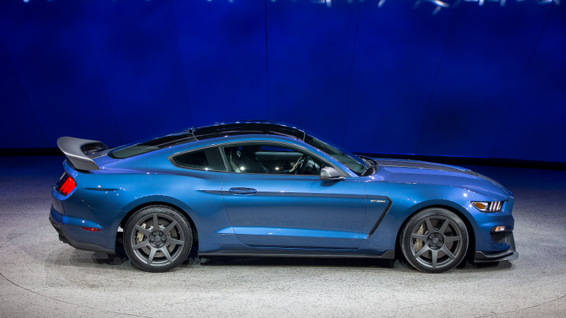 Illustration for article titled The Best Photos And Cars From The 2015 Detroit Auto Show